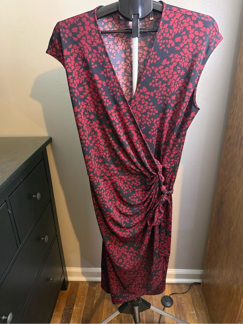 Lark & Ro Red and Dark Navy Floral Wrap Midi Dress Size XL Side Tie